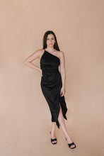 Load image into Gallery viewer, Black One Shoulder Silk Dress